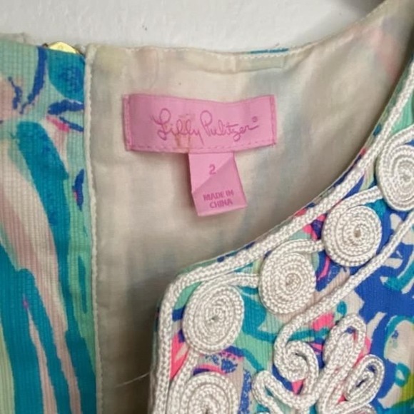 Lilly Pulitzer Embroidered, Sleeveless, v-neck, Colorful Shift Dress size 2 - Picture 3 of 7